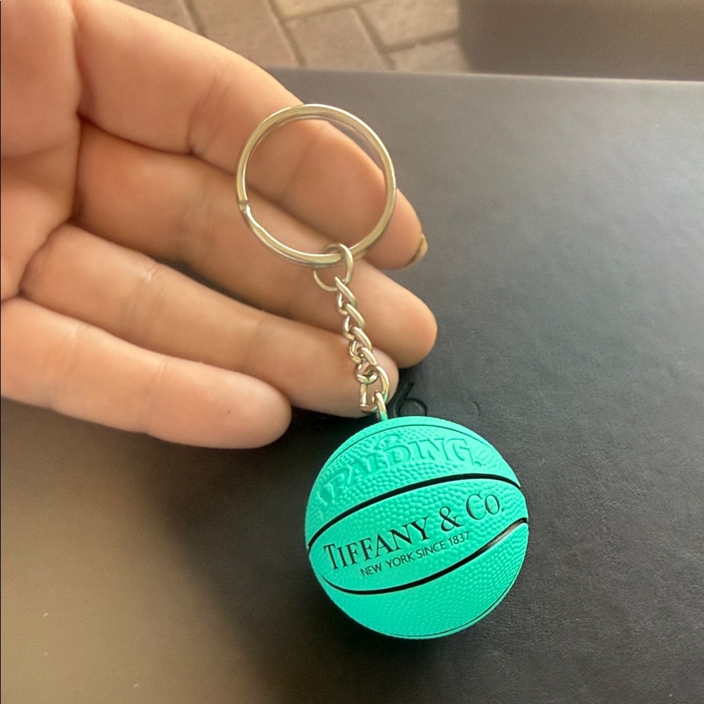 NEW IN PACKAGING AUTHENTIC TIFFANY BASKETBALL KEYRING